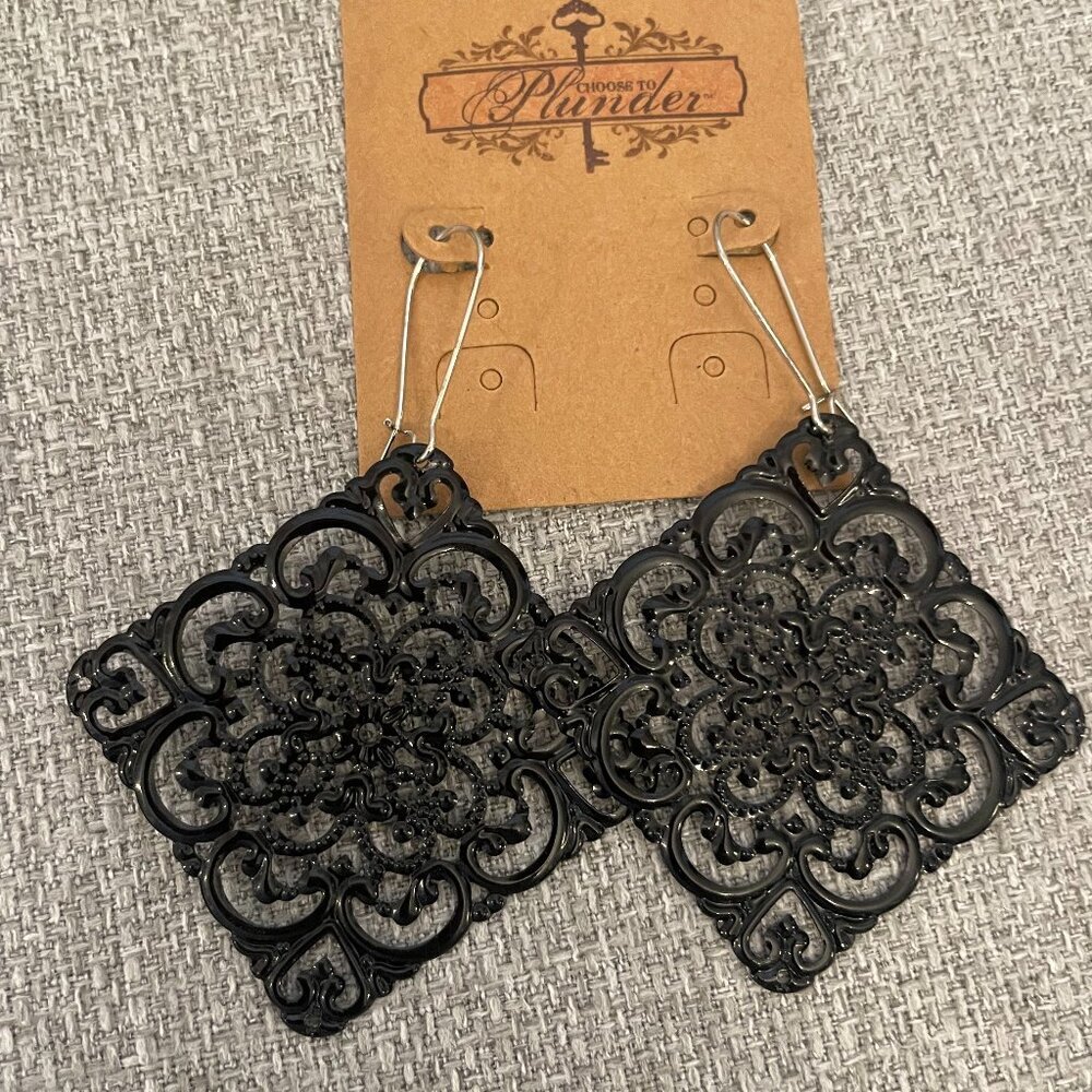 5 pairs filigree earrings - Picture 2 of 6